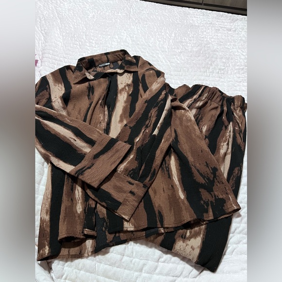 Abstract Pant Set - Picture 1 of 2